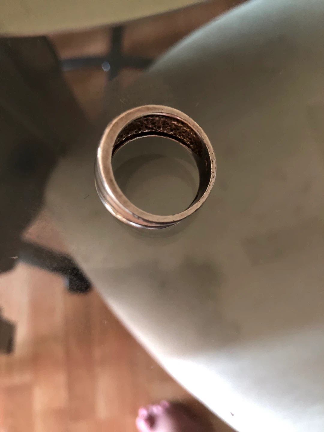 Silver Tone Band Ring with Patterned Interior - photo 2