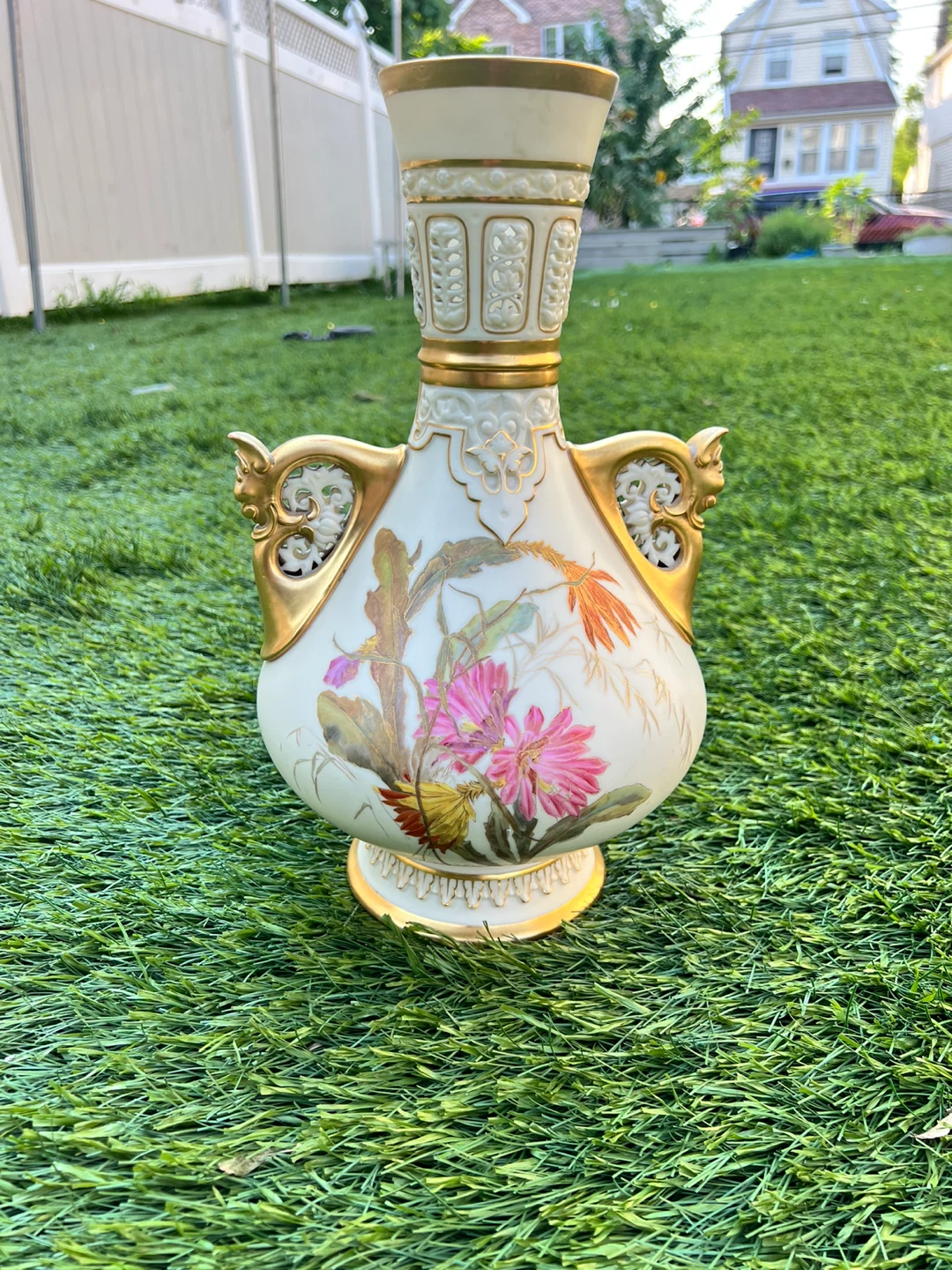 Vintage Porcelain Vase with Floral Design - photo 2