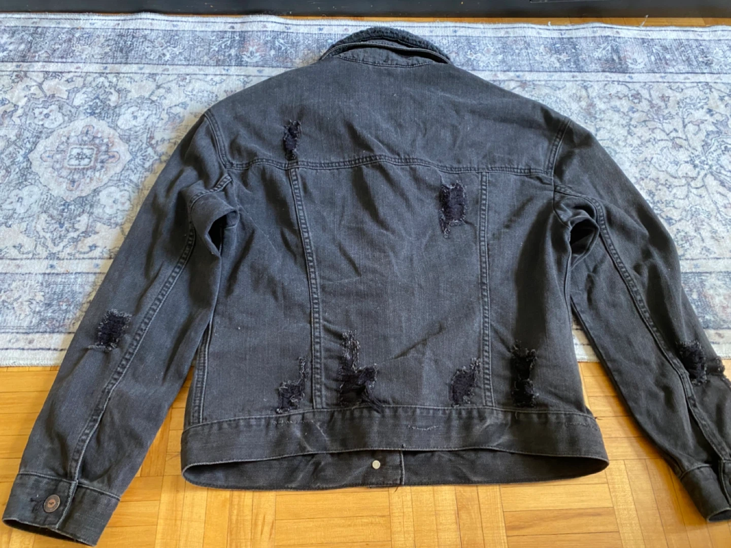 Hollister Black Sherpa Lined Denim Jacket - photo 4