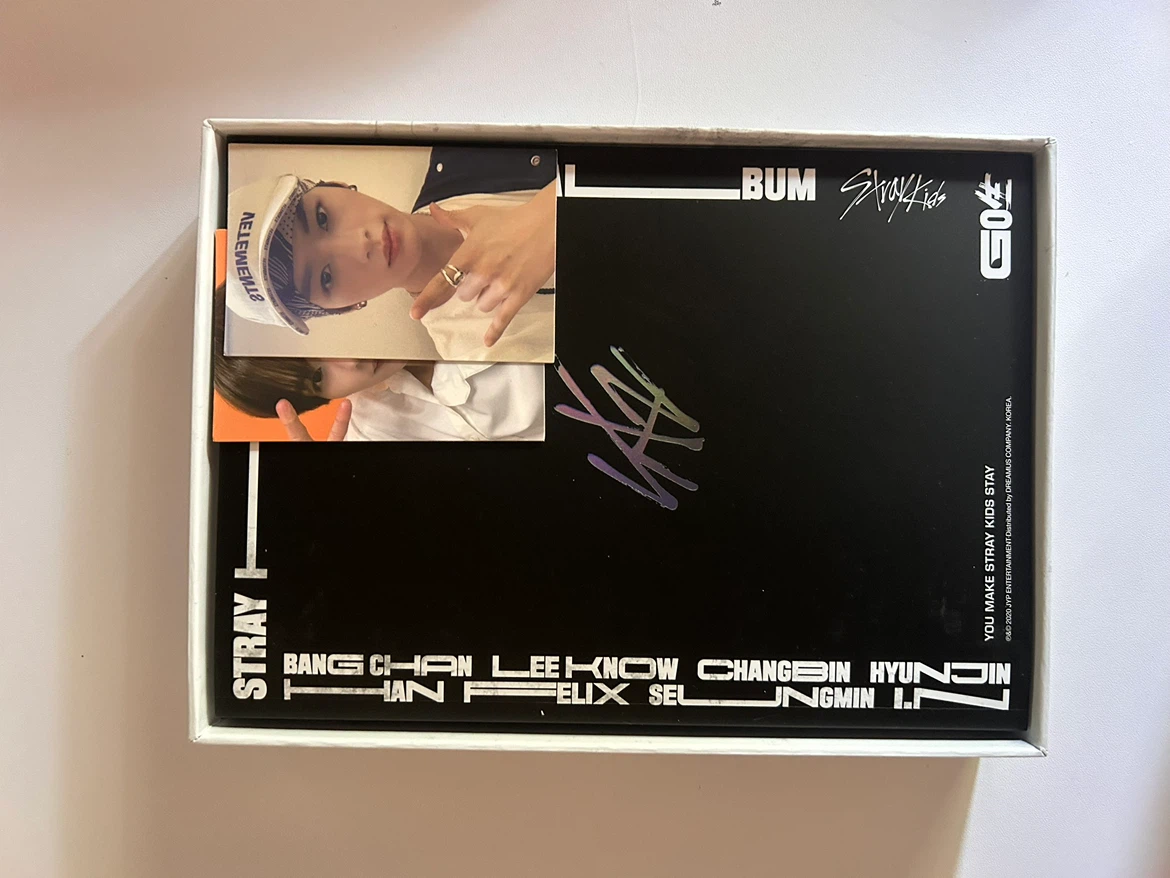 Stray Kids GO LIVE 1st Album CD - photo 2