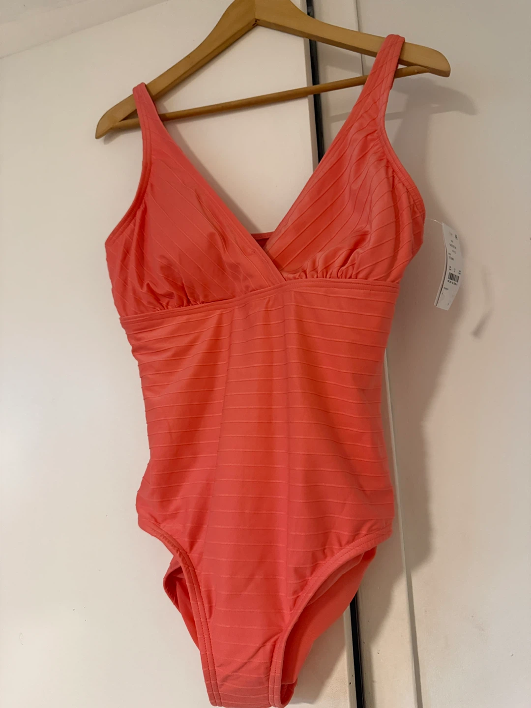 Lands  end Coral V-Neck One-Piece Swimsuit - photo 3