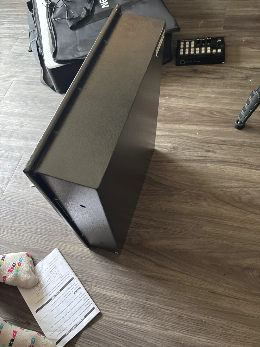 Electronic Wall Safe - photo 4