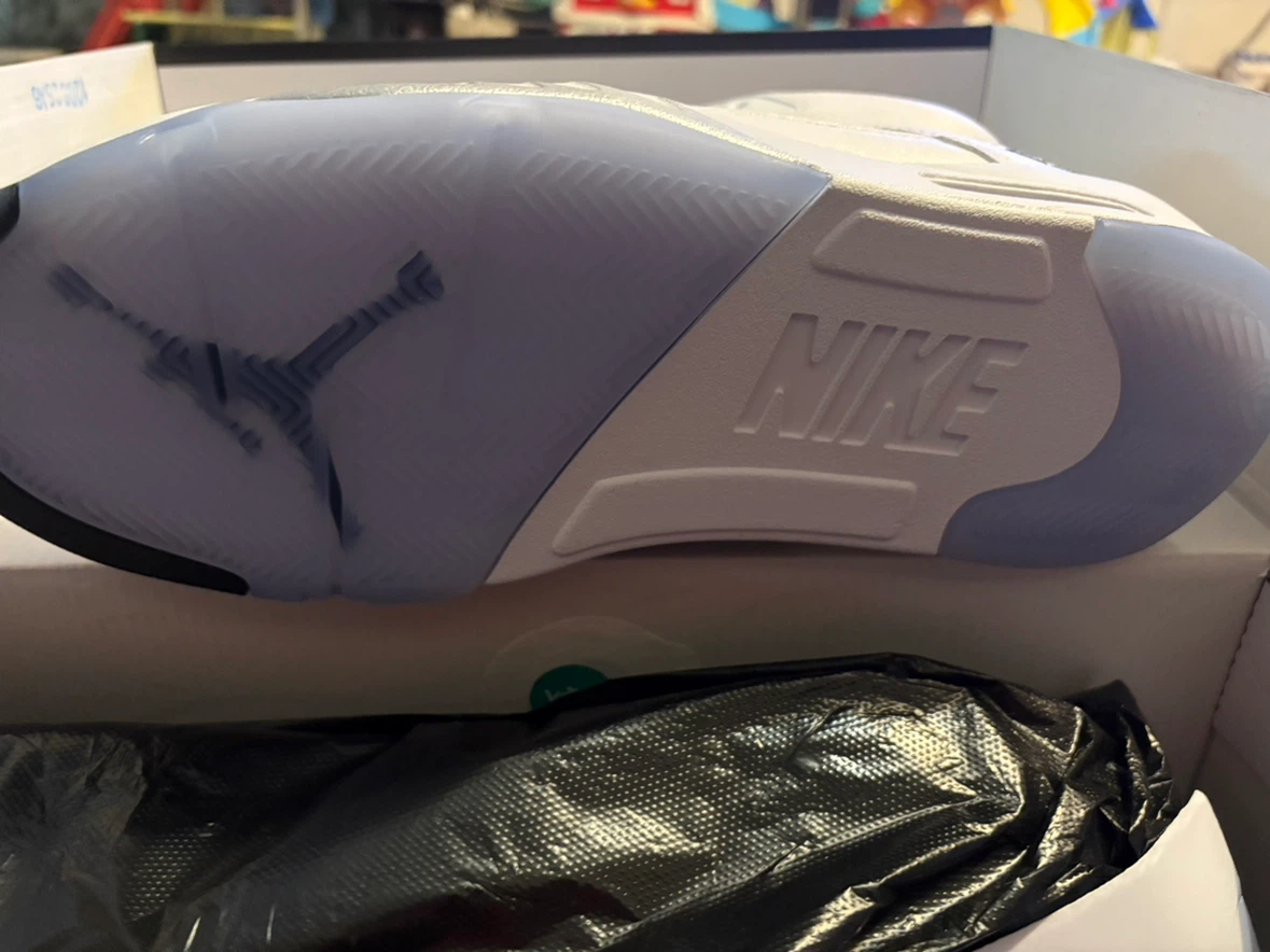 Sneakers brand new in the box - photo 2