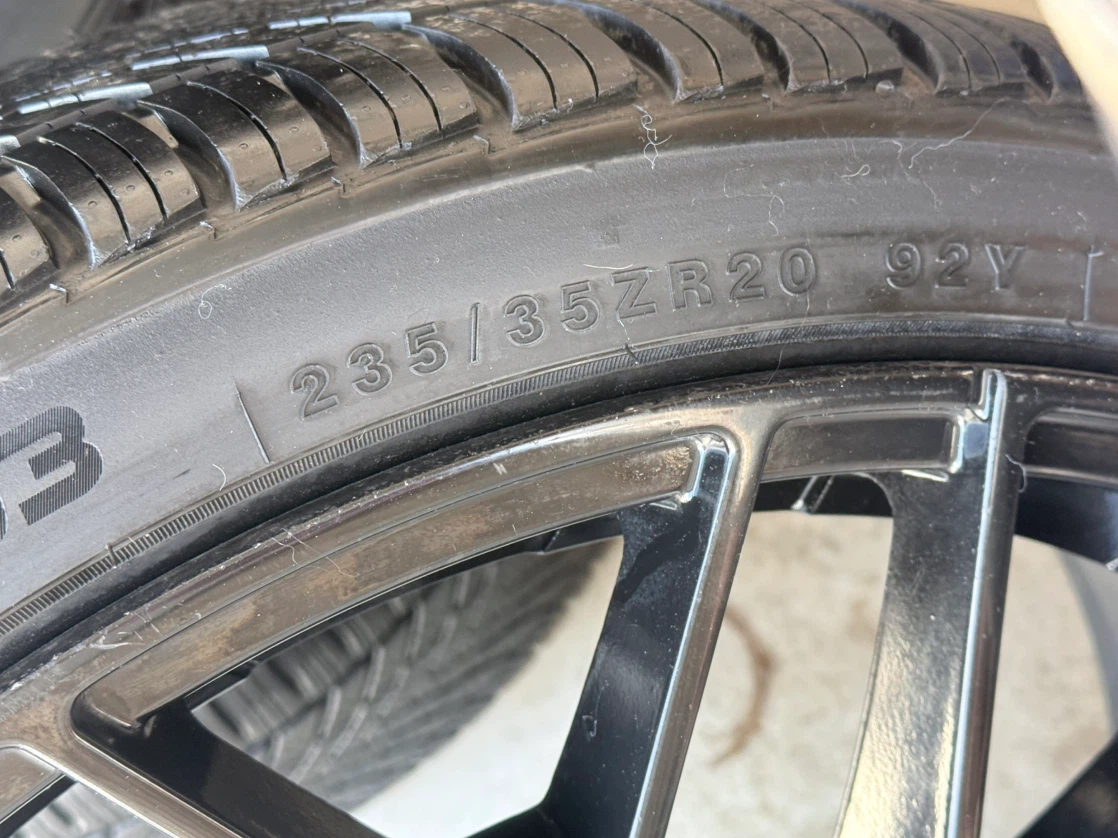 Car accessories, and parts, tires and rims - photo 4