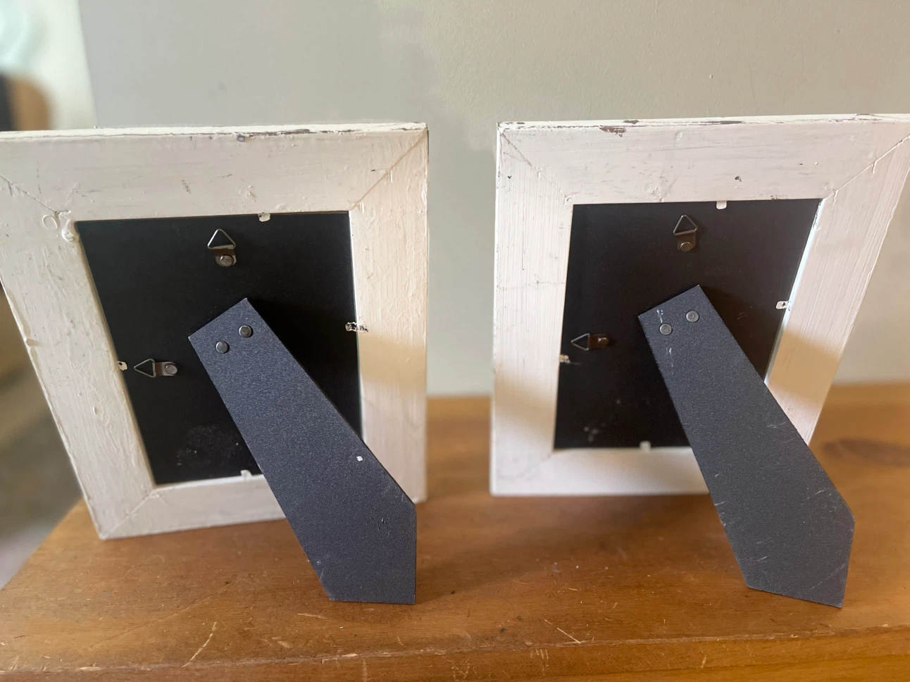 Set of 2 Distressed White Photo Frames - photo 3