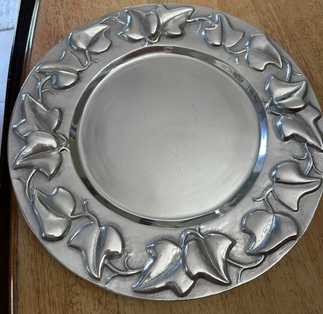 Five Elm Handcrafted Cast Aluminum Ivy Leaf Platter - photo 5