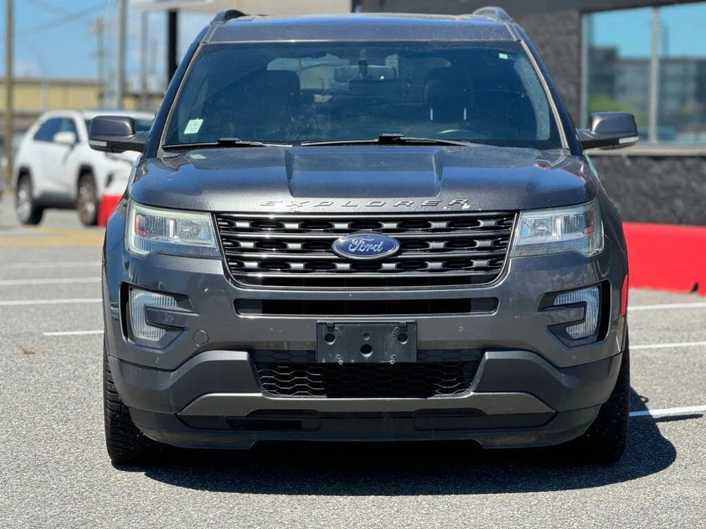 2017 Ford Explorer XLT AWD - photo 2