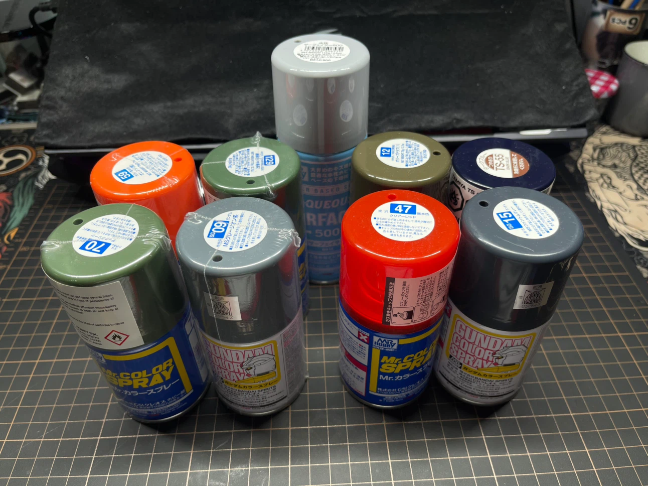 Spray can Lot