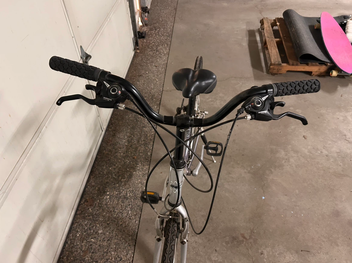 Silver Cruiser Bicycle - photo 2