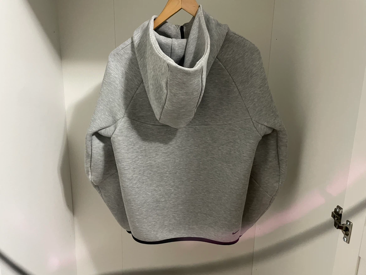 Grey Nike Tech Fleece - photo 2