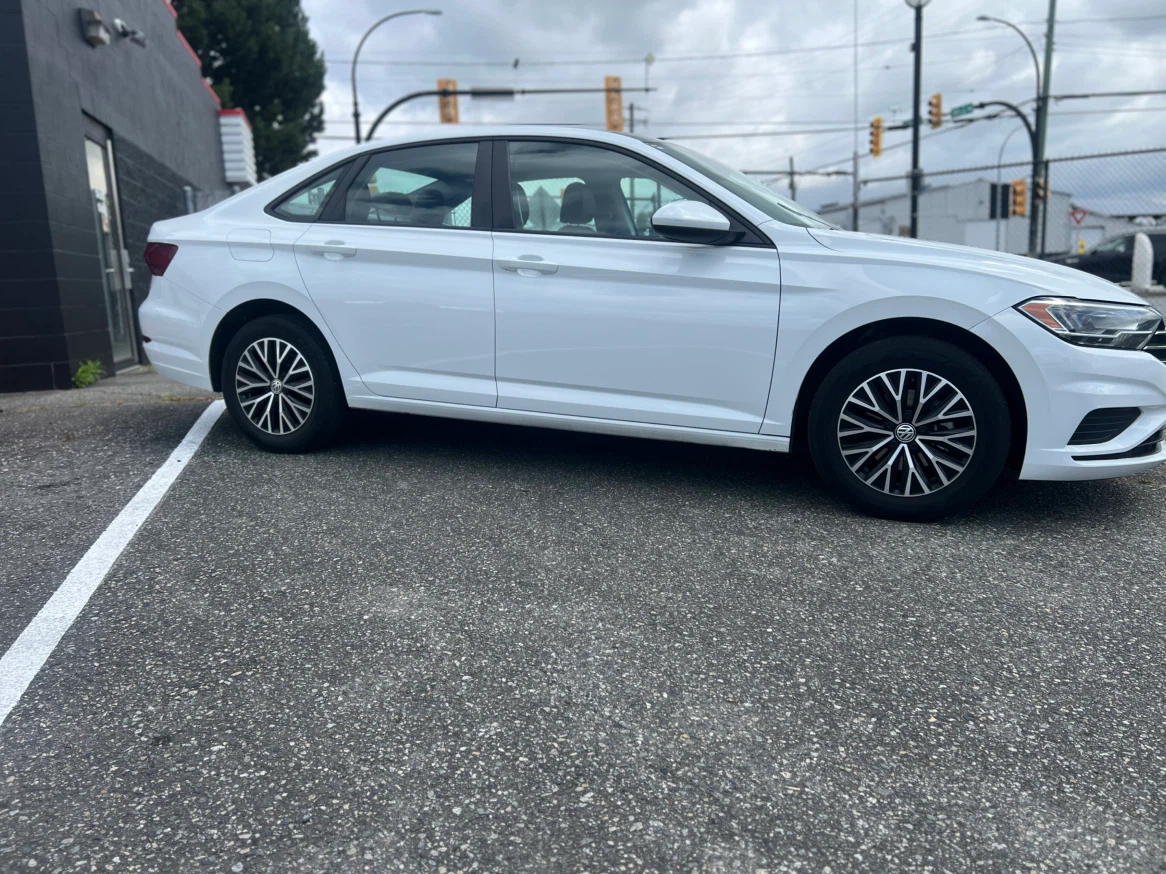 2021 Volkswagan Jetta Highline FWD - photo 3