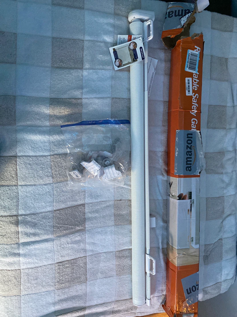 Portable Safety Gate with Hardware - photo 2
