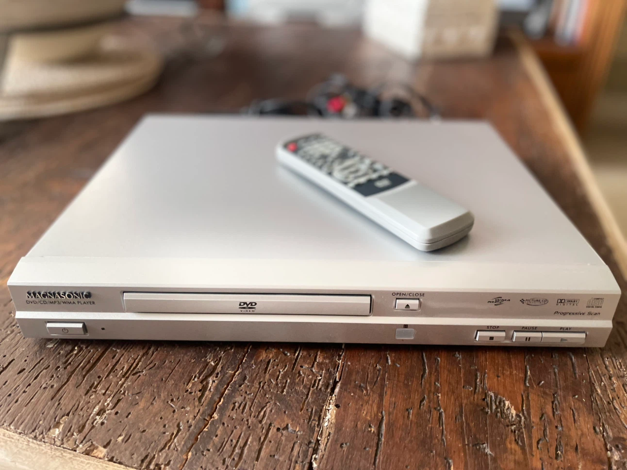 Magnasonic Progressive Scan DVD Player with Remote