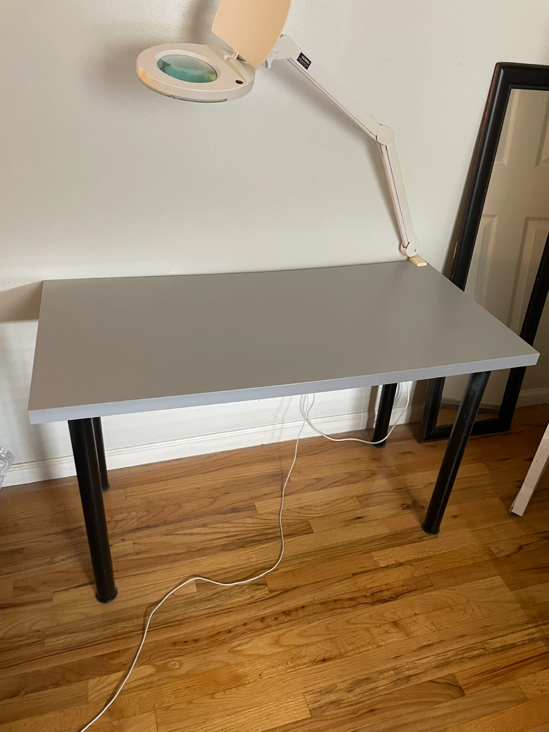 Desk and desk lamp
