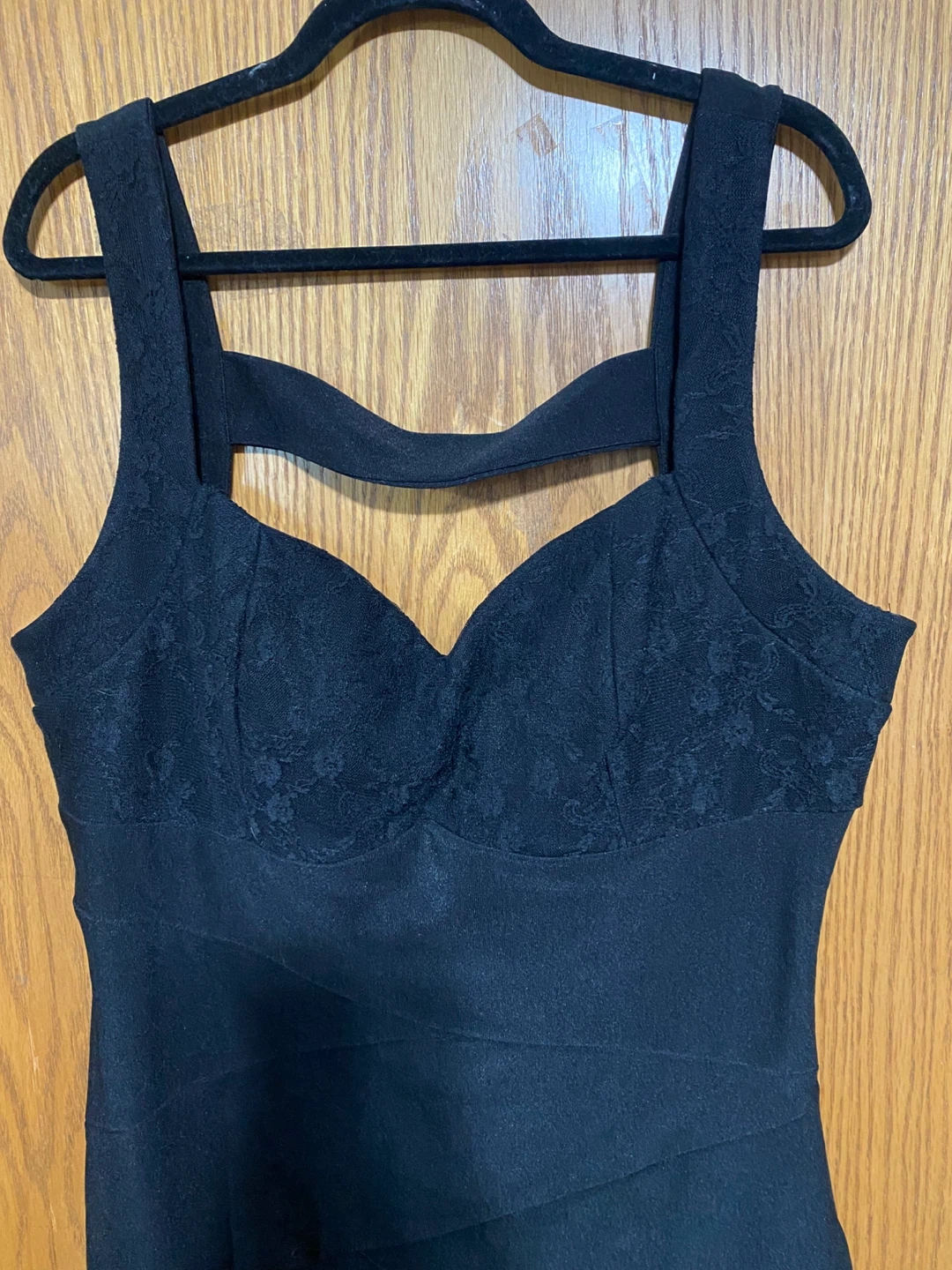 Black Lace-Accent Bodycon  Dress - photo 2