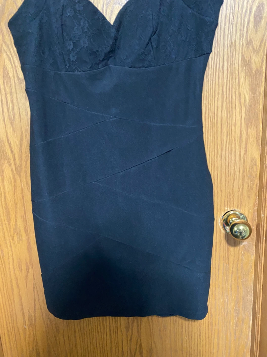 Black Lace-Accent Bodycon  Dress - photo 3