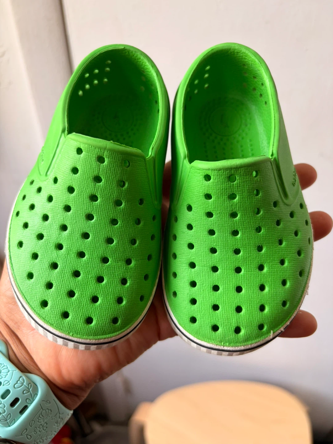 Native shoes size C6