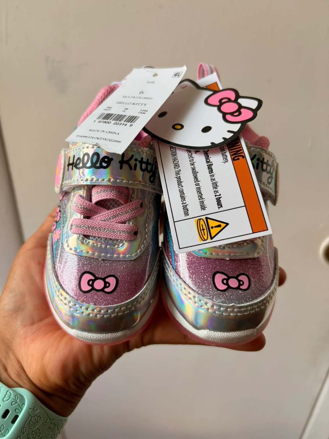 New light up hello kitty shoes baby size 6
