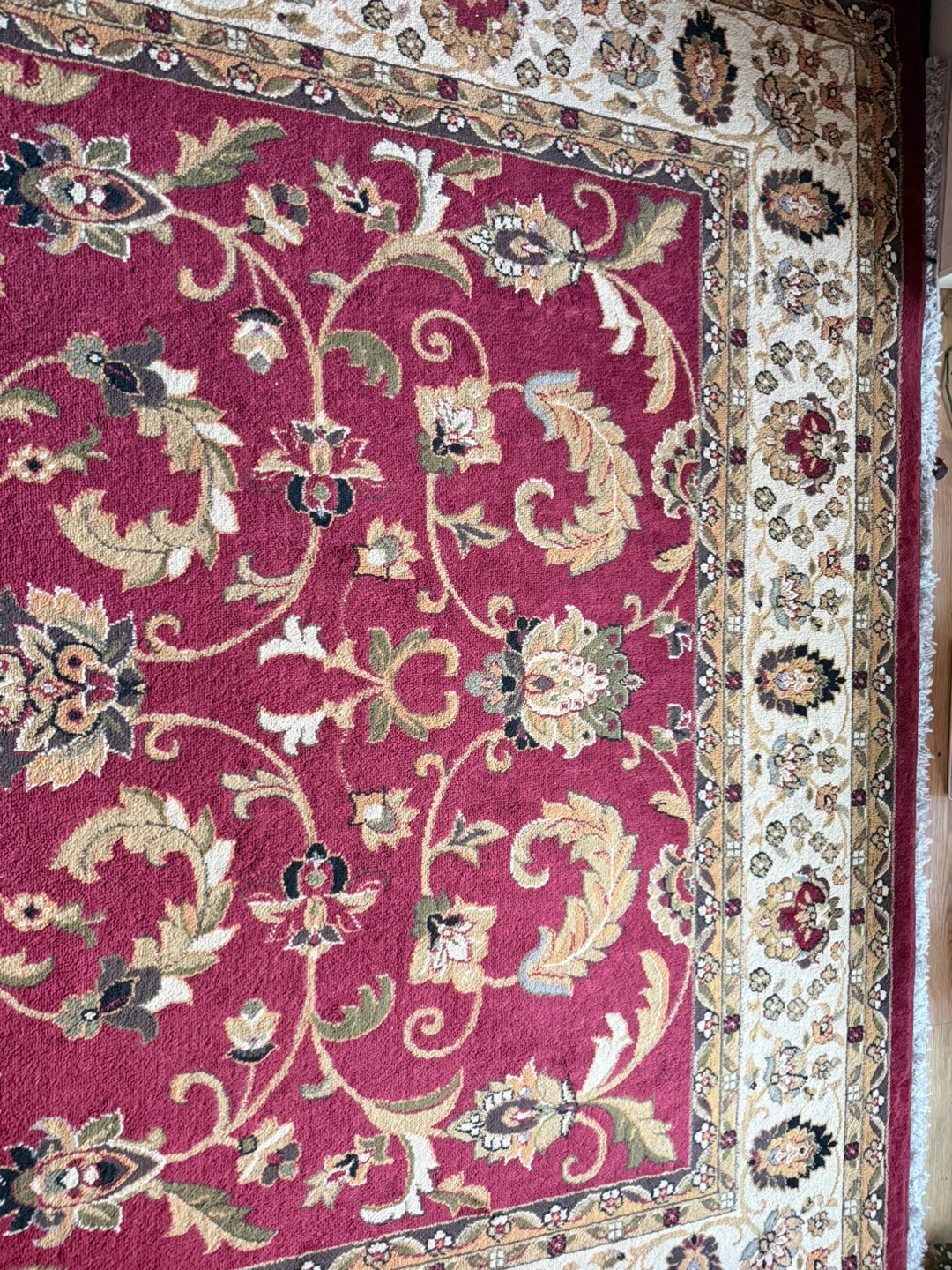 Selling an elegant Iranian carpet