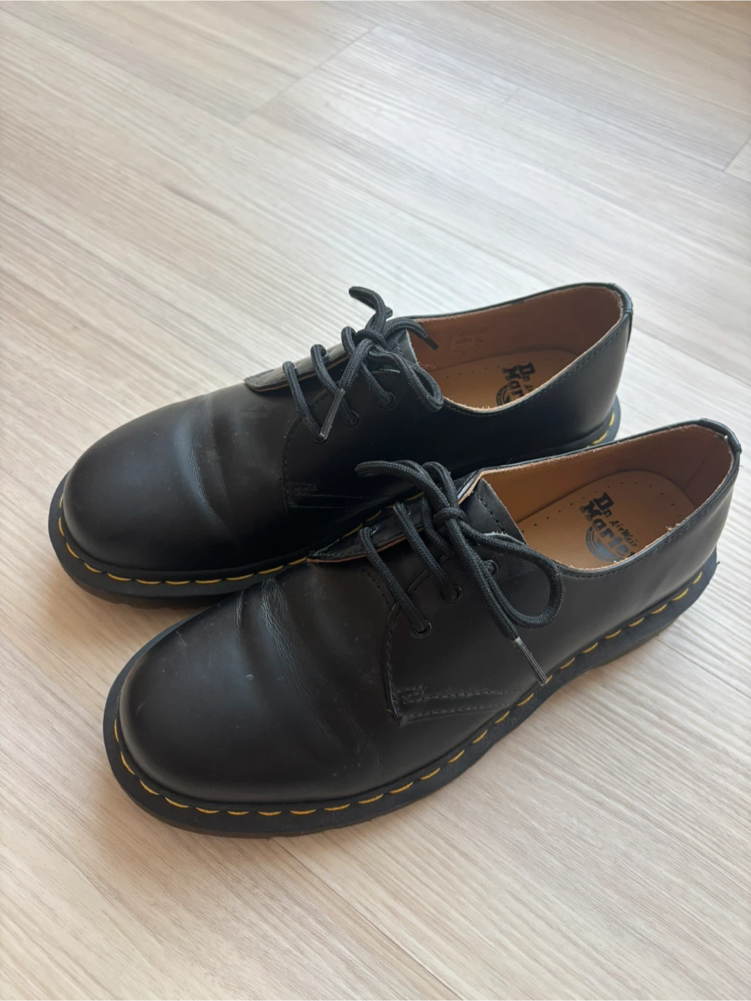 Dr martens 1461 black men 8 women 9 (like new)