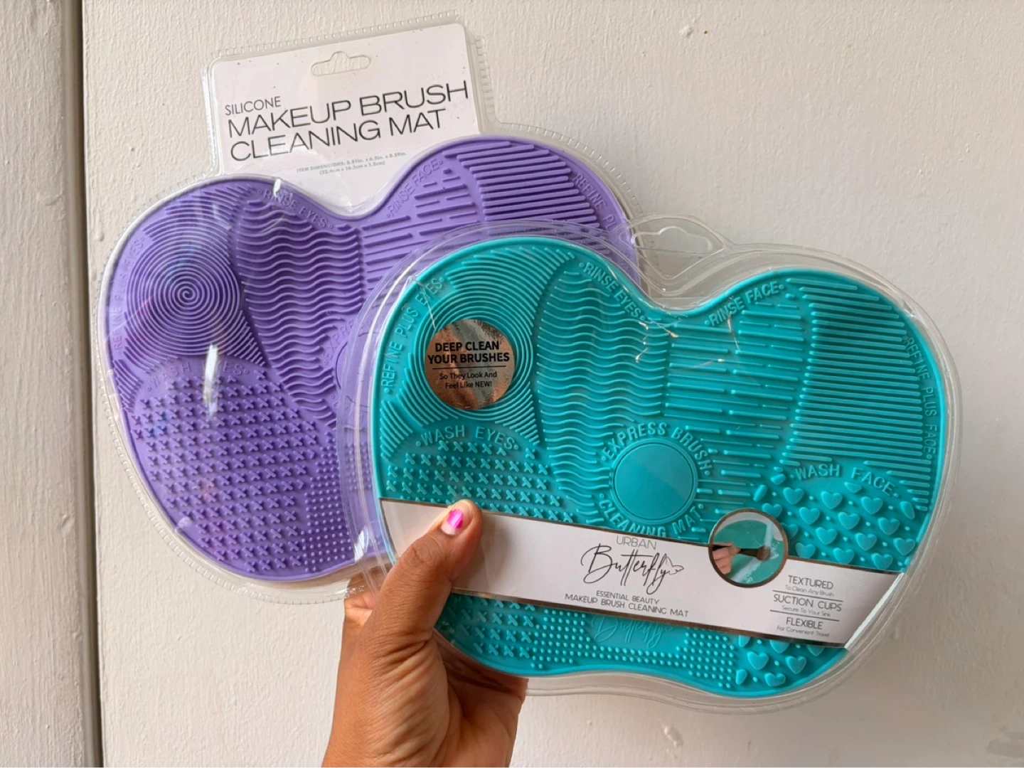 New make up brushes cleaning mat