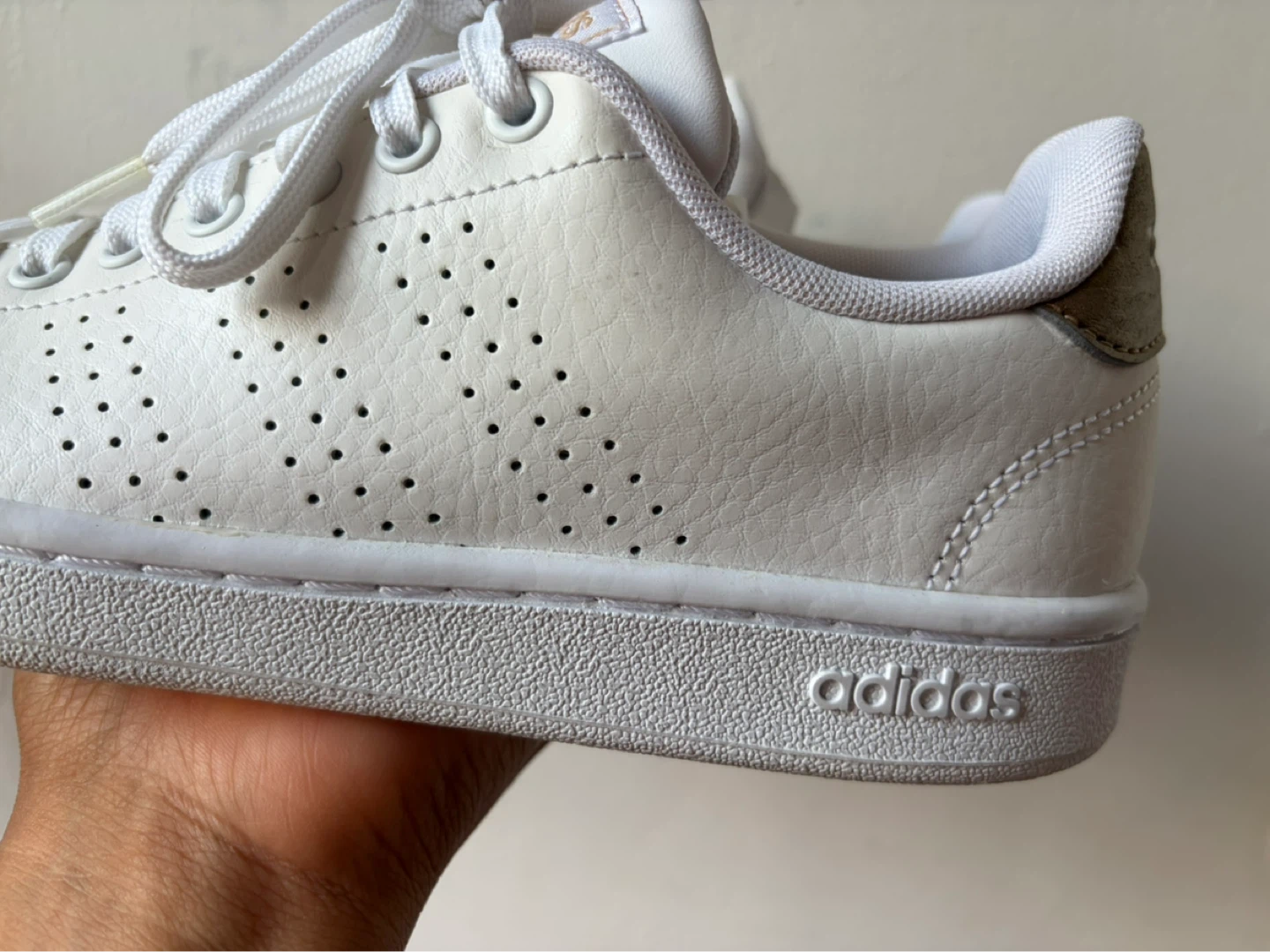 Adidas shoes size 6.5 - photo 4