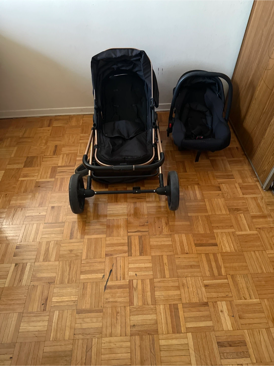 Black Stroller and Car Seat Combo - photo 2