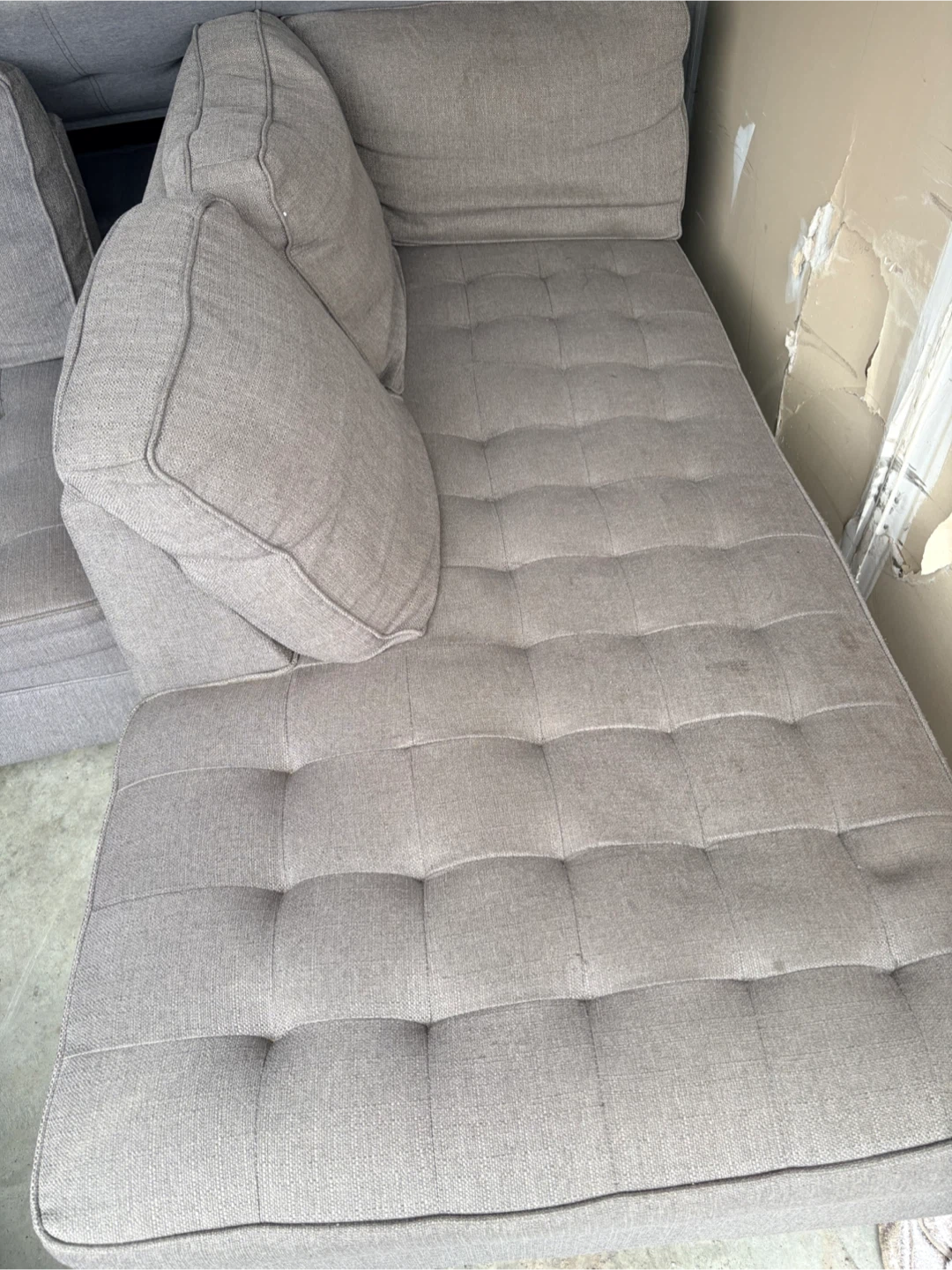 Nice sectional comes into 3 parts (We deliver) - photo 3