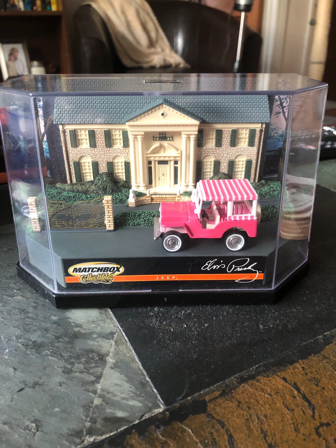 Matchbox Collectibles Elvis Presley Jeep & Graceland Display