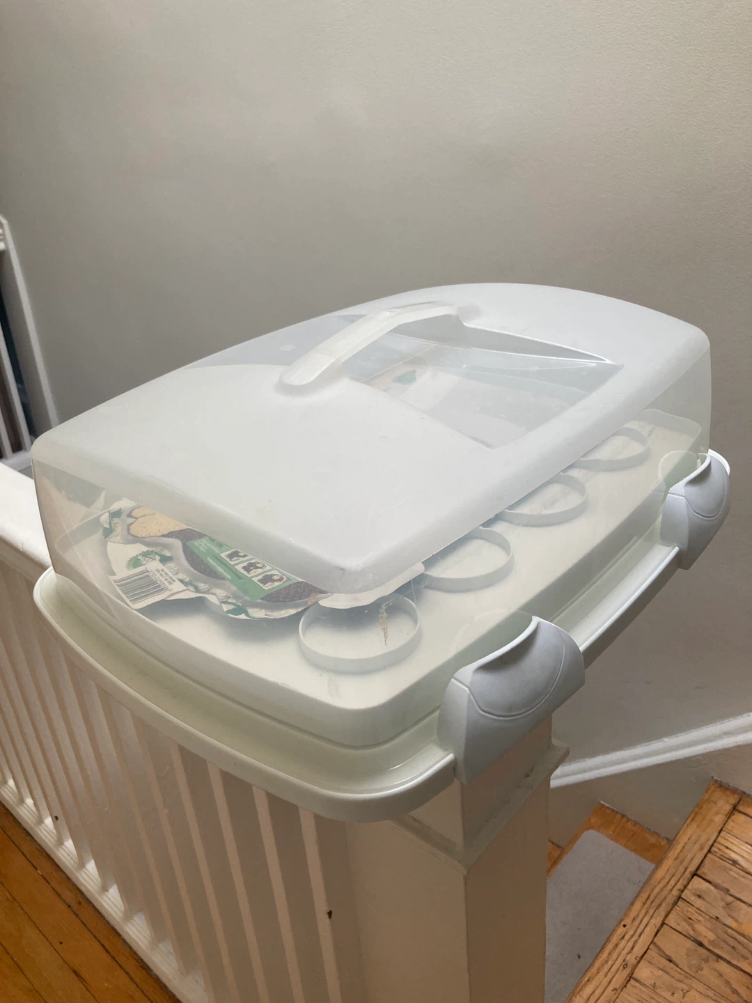 White Cake Carrier with Lid