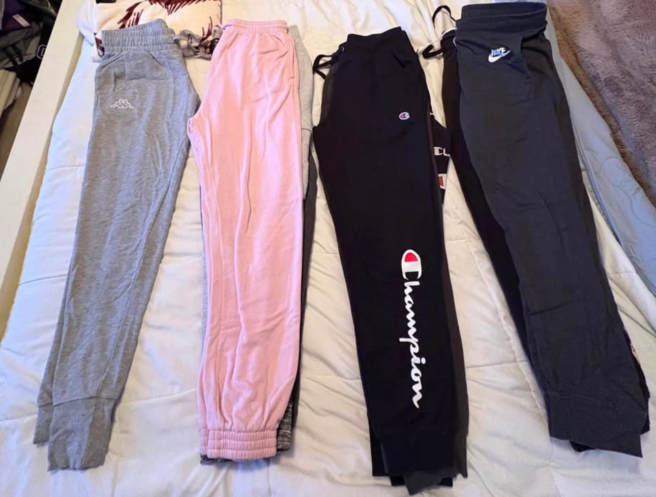 Bundle of 4 pairs of sweatpants