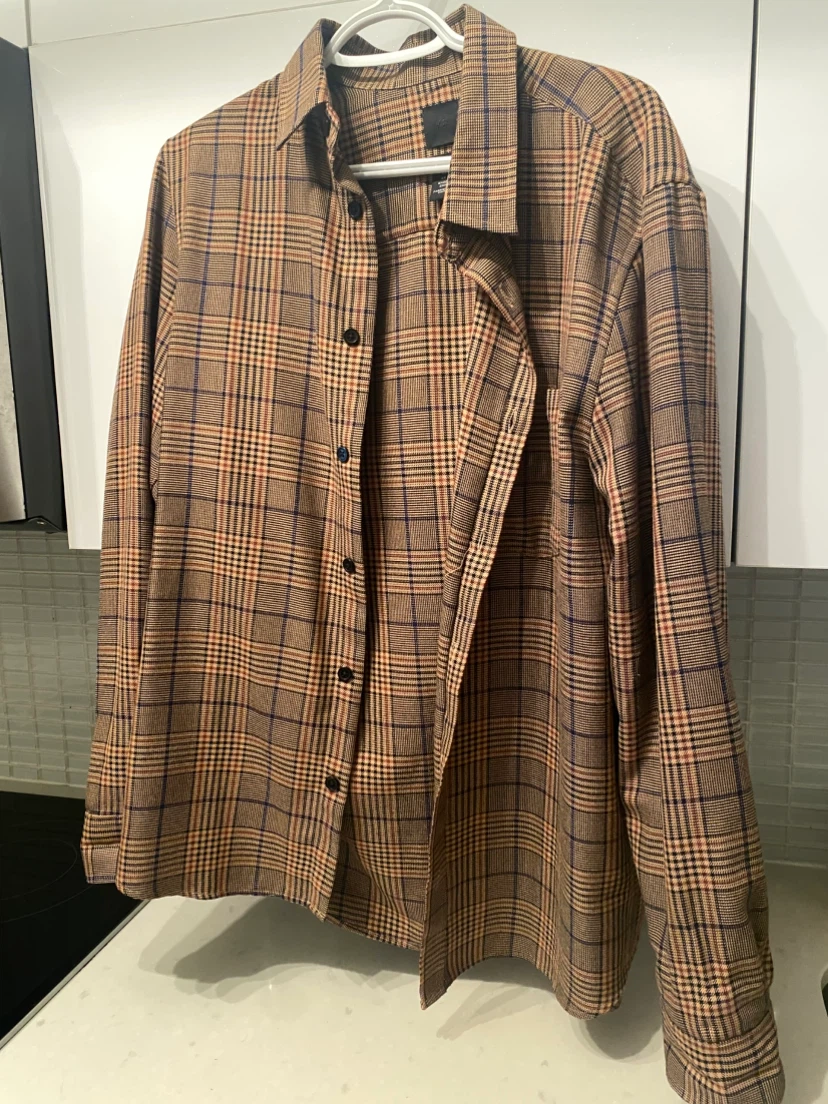 H&M Plaid Button-Up Shirt - Size Medium