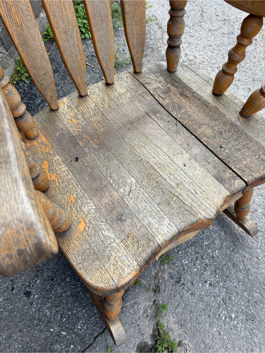 Old Wooden Rocking Chair for refinishing - photo 2