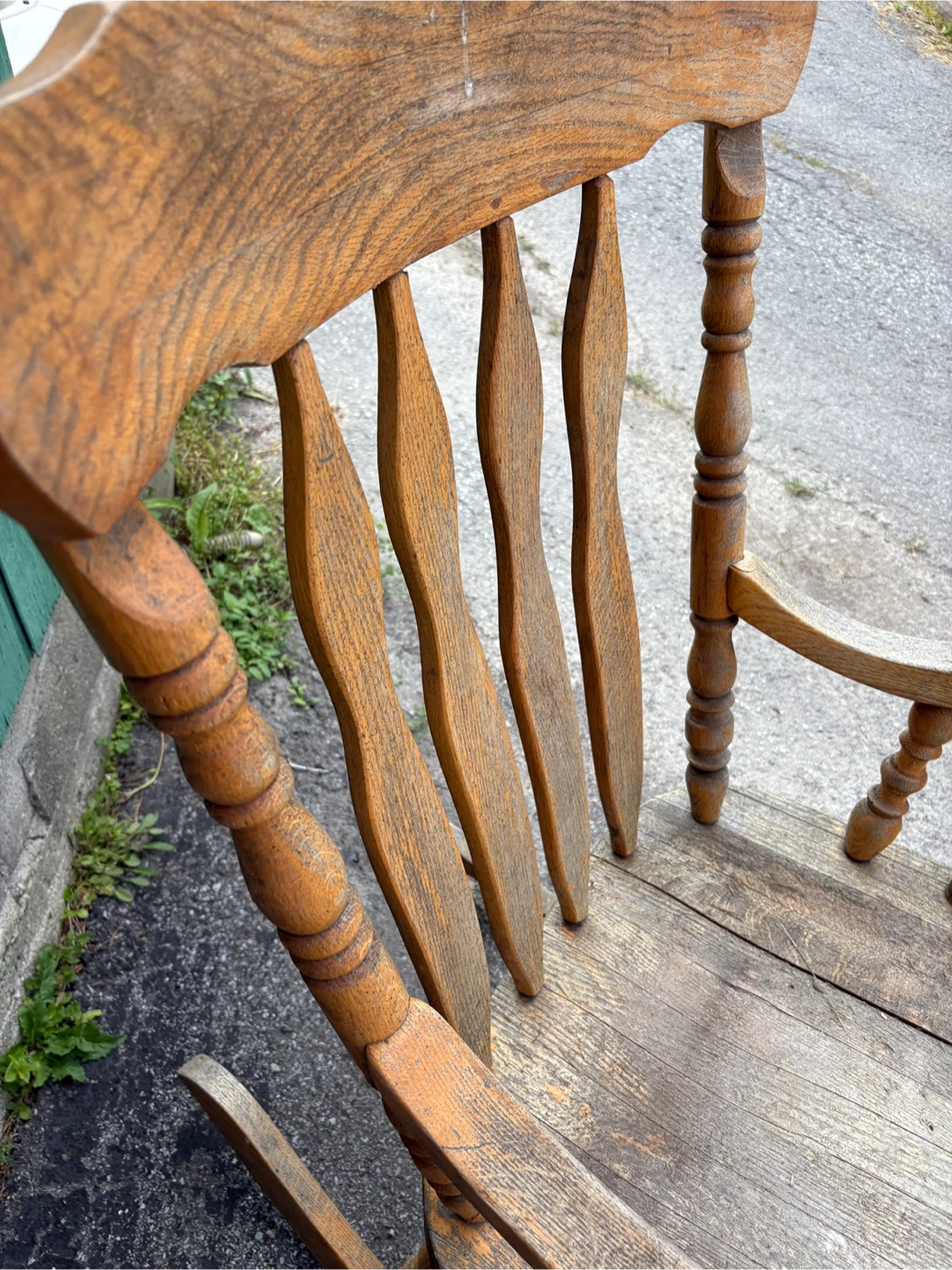 Old Wooden Rocking Chair for refinishing - photo 3
