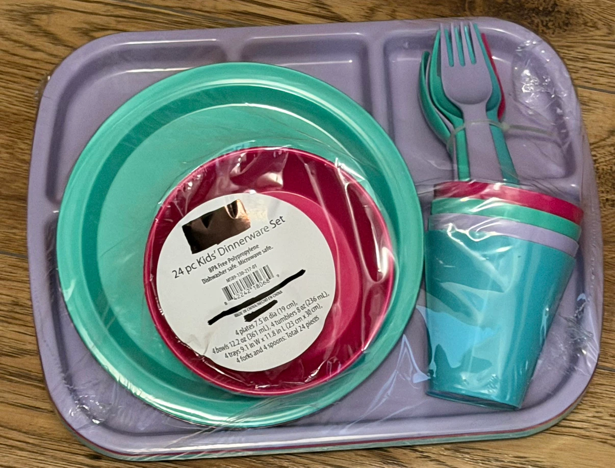 24 pc Kids' Dinnerware Set