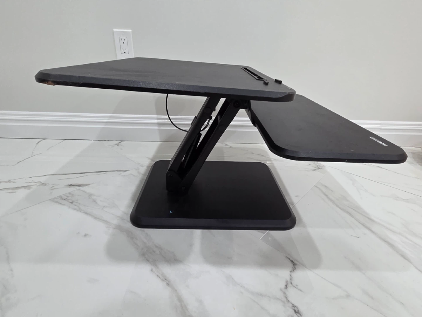 Mount-It! Standing Desk Converter - photo 3