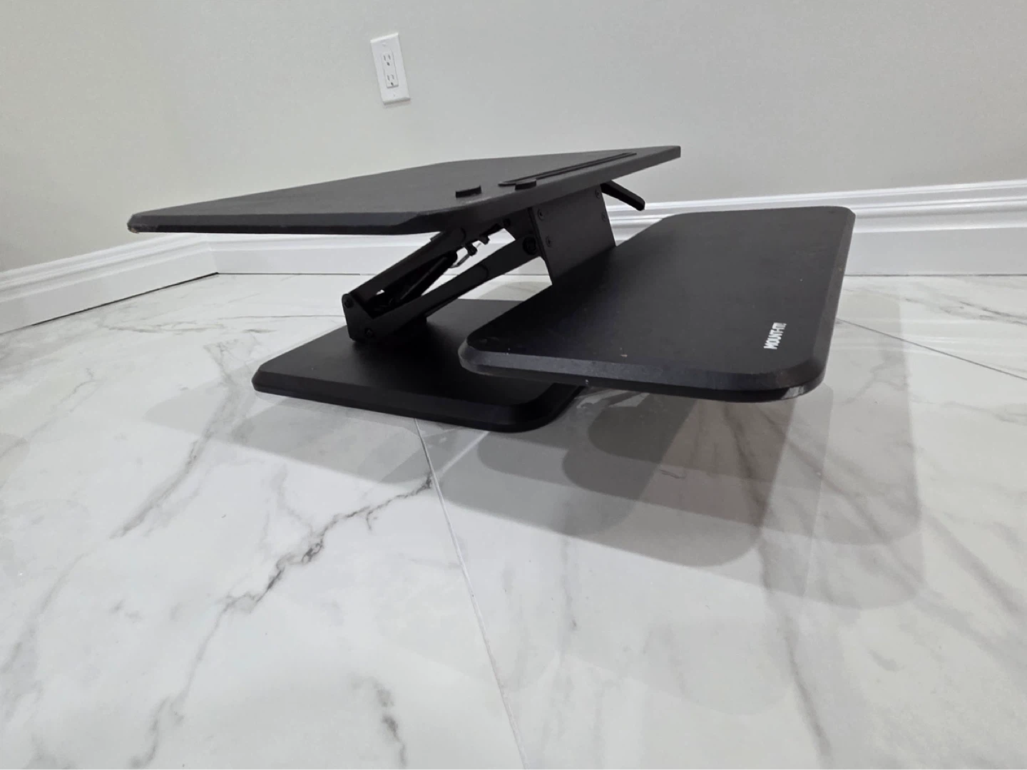 Mount-It! Standing Desk Converter - photo 4