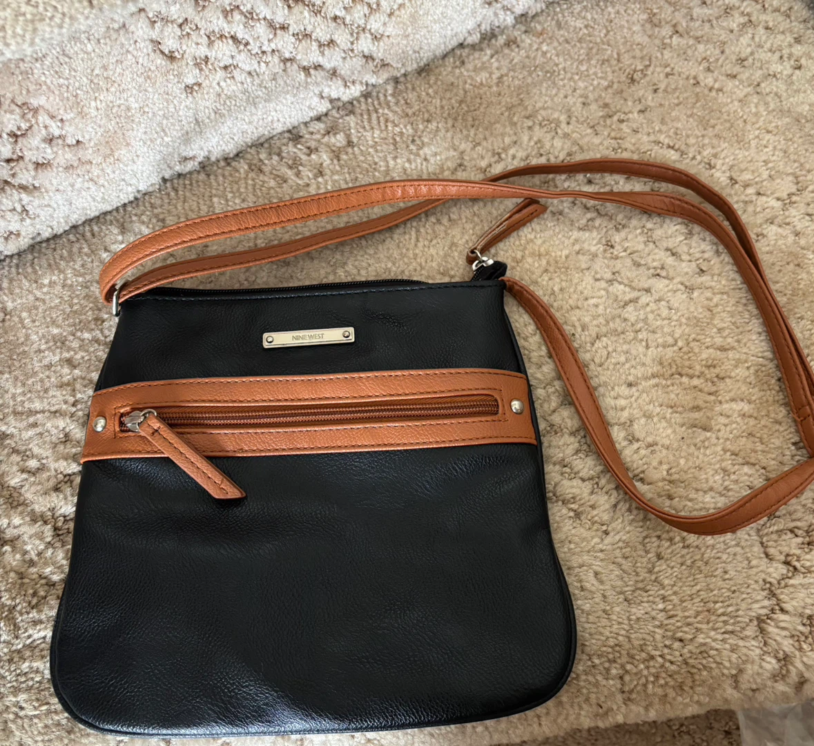 Nine West “Levona” Black Crossbody Bag with Tan Accents - photo 2