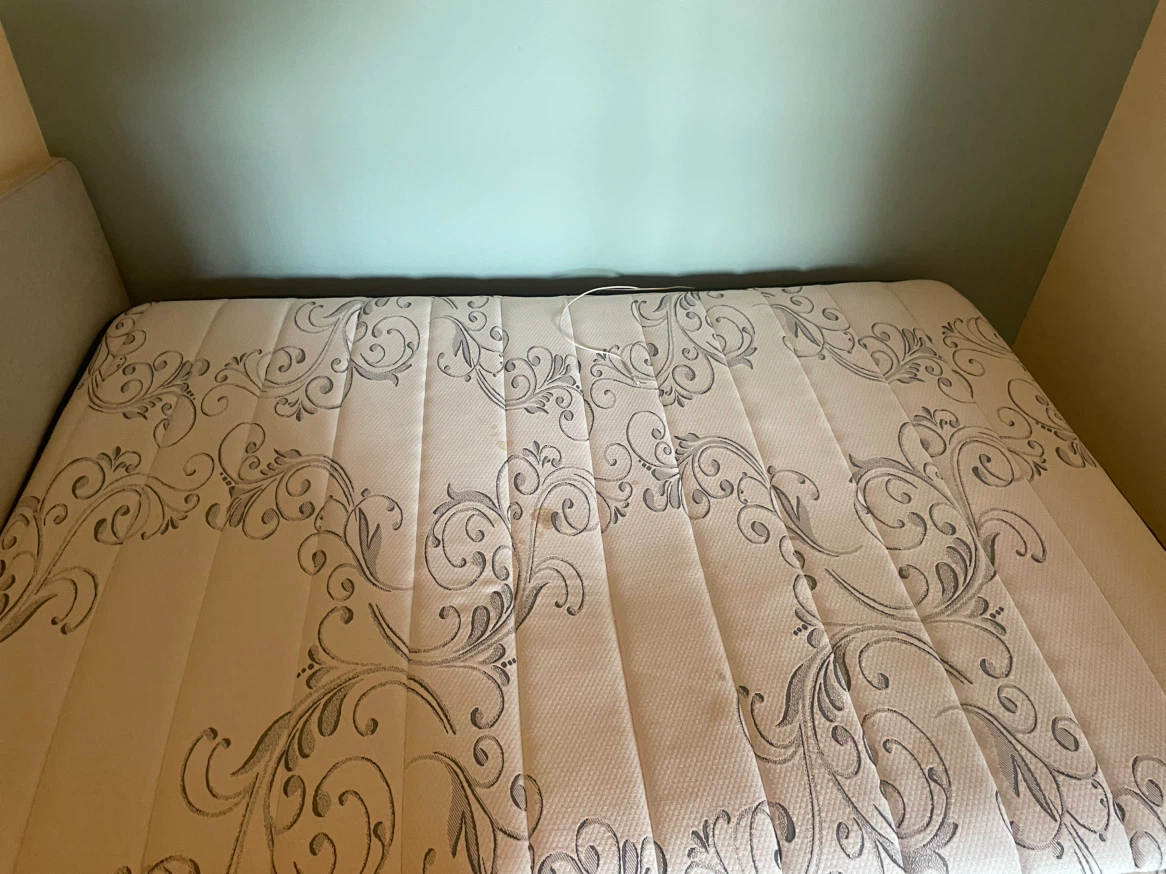 Free Double matress