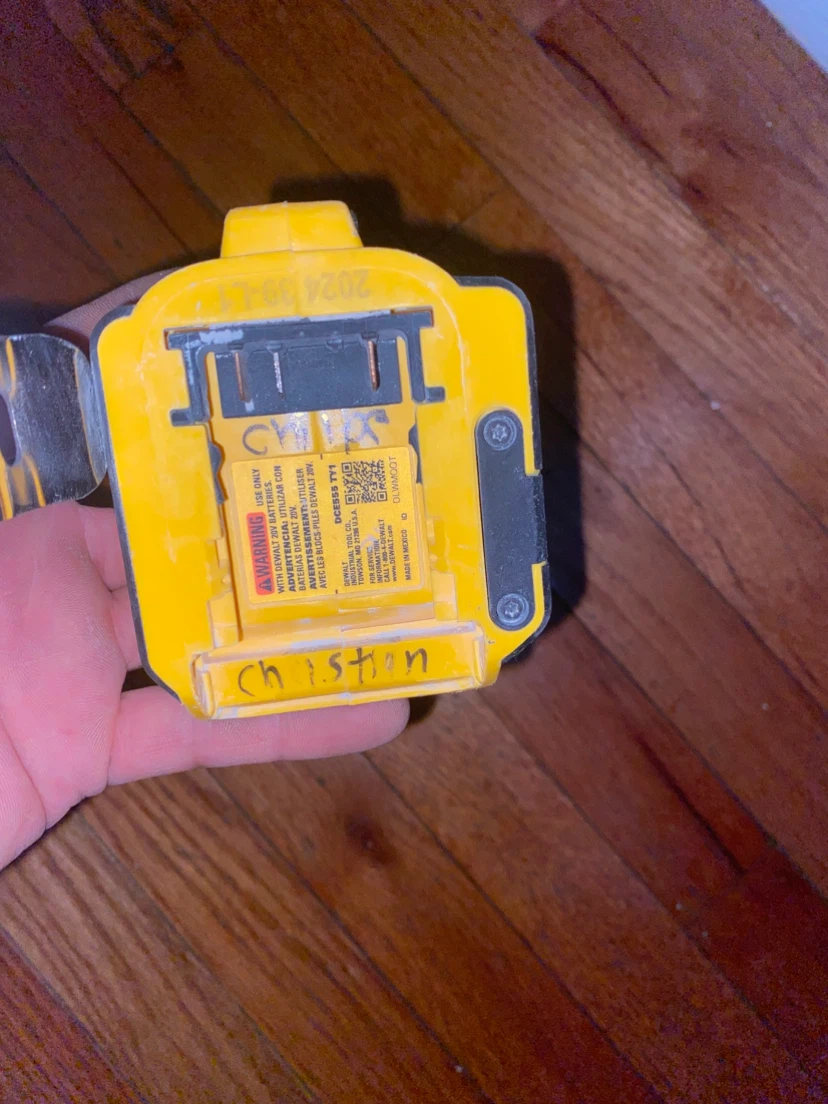 DeWalt 20V XR Brushless cut panel Yeso - photo 2