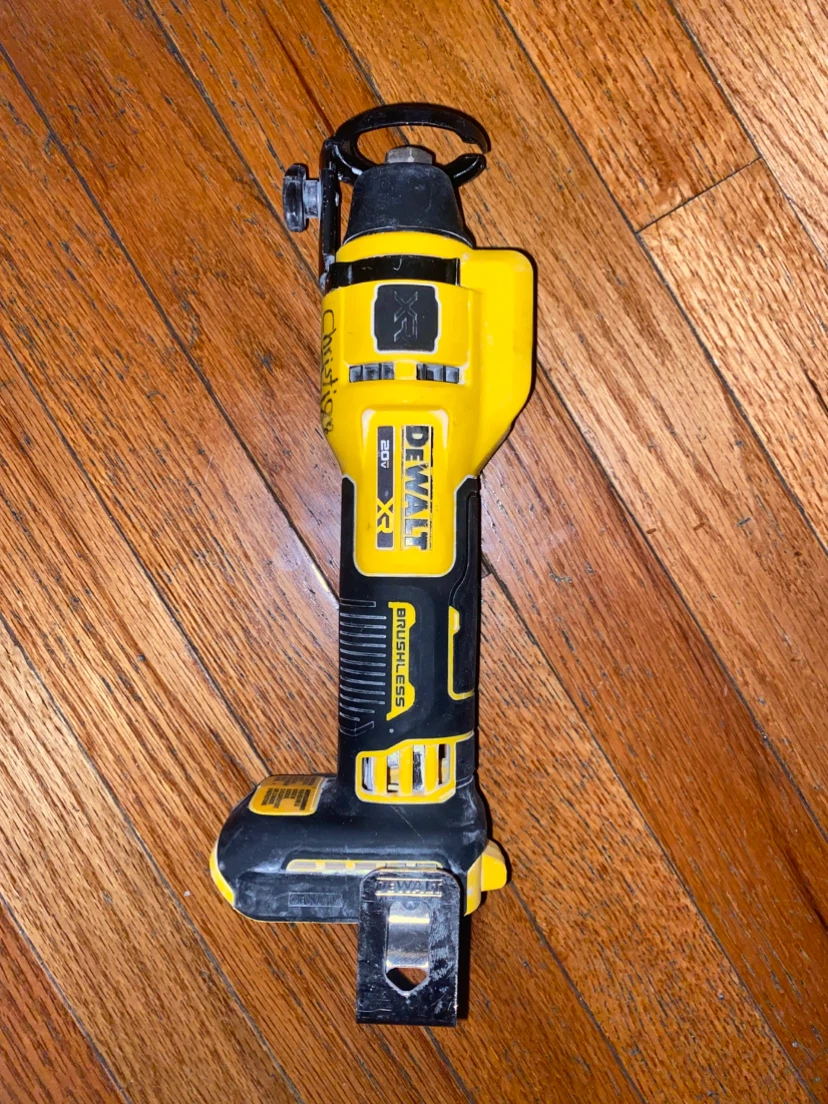 DeWalt 20V XR Brushless cut panel Yeso - photo 4
