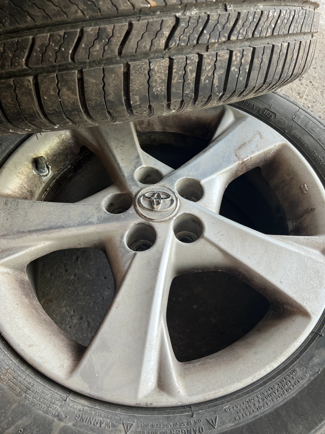 Michelin Defender 2 205/55 R16 with Toyota Rims - photo 3