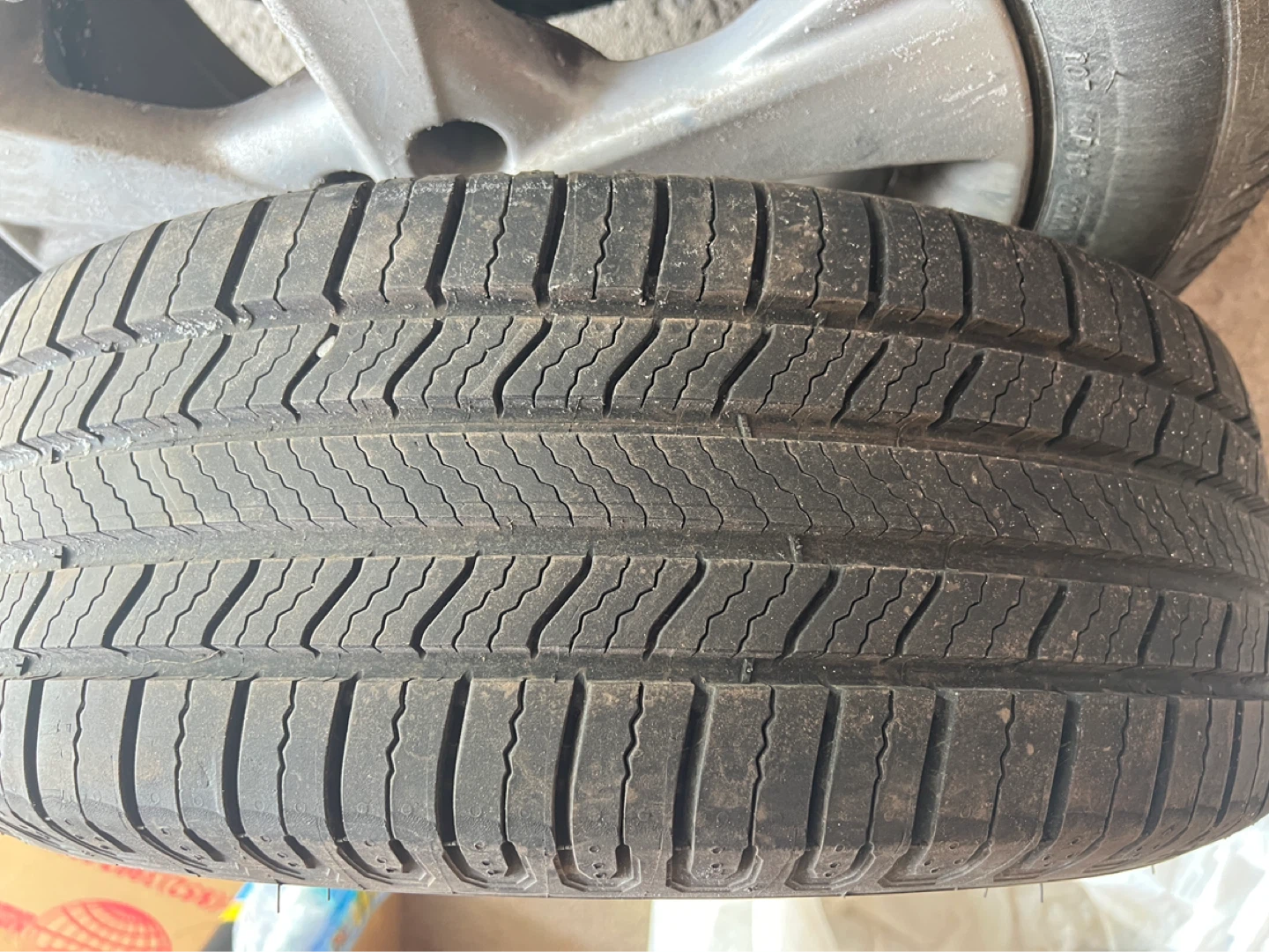 Michelin Defender 2 205/55 R16 with Toyota Rims - photo 4