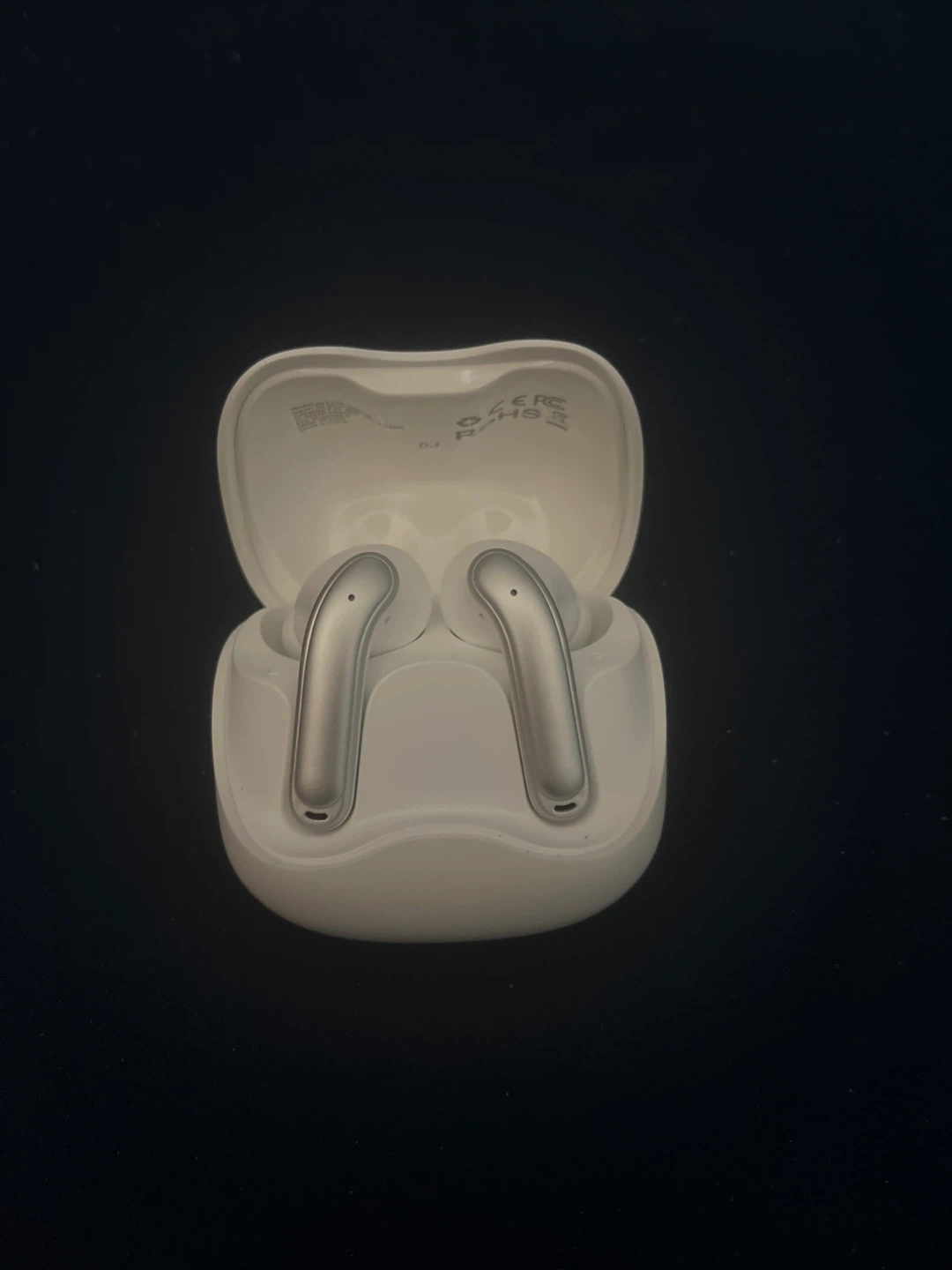 Active noise cancelling wireless earbuds(Not Apple) - photo 2