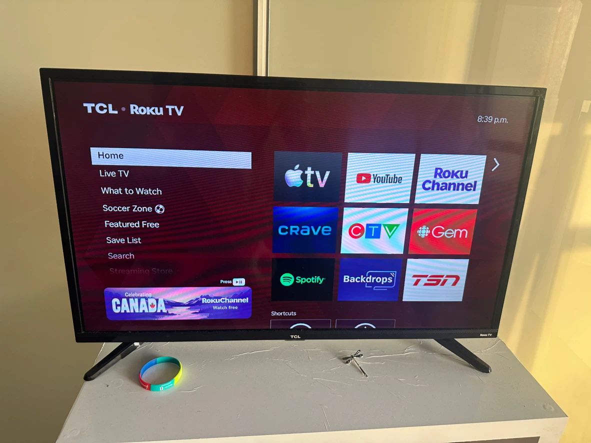 TCL 32" Roku Smart TV - photo 2