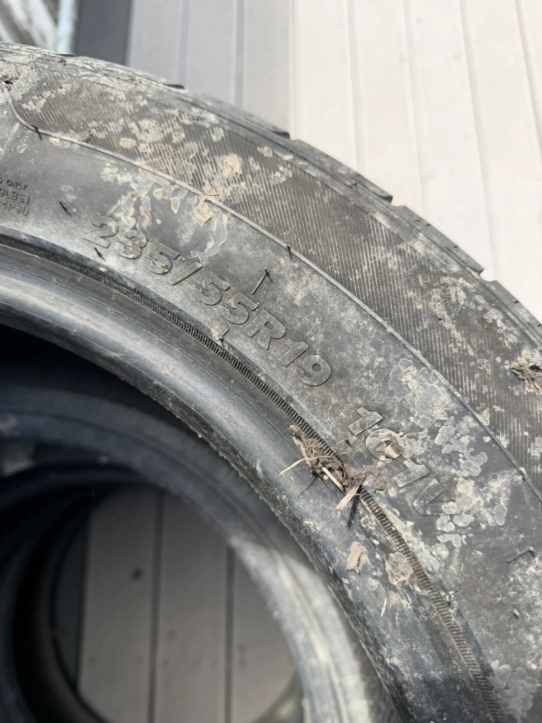 Set of 4 Tires 235/55R19 - photo 2