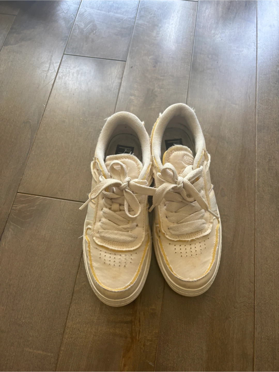 Lacoste Beige Sneakers