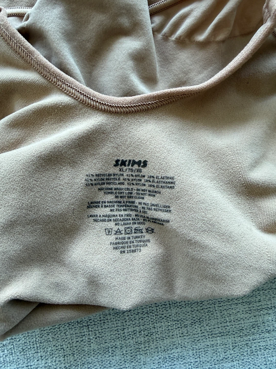Never worn: Skims seamless sculpt bodysuit - photo 3