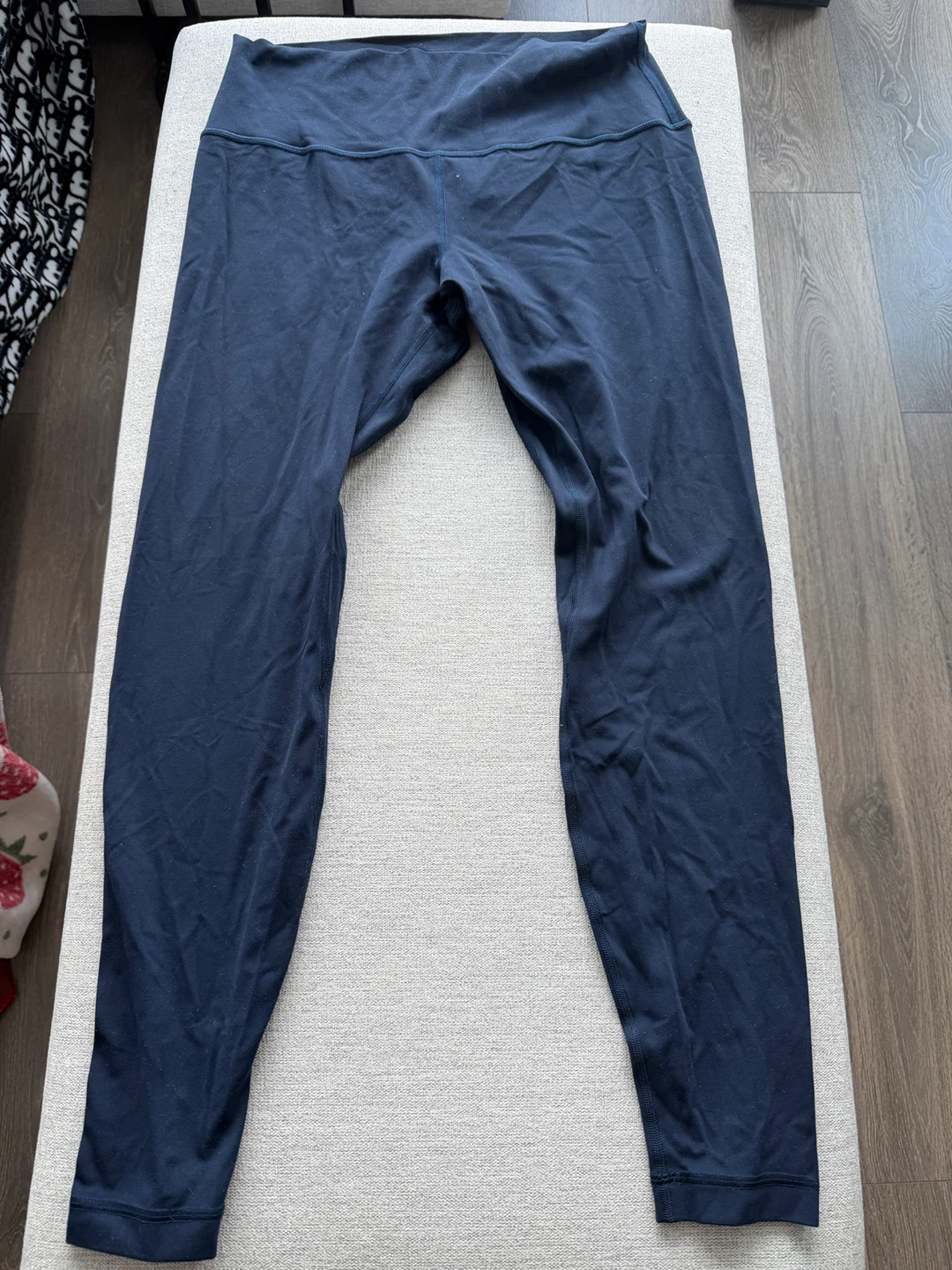 Never worn: Lululemon Align leggings