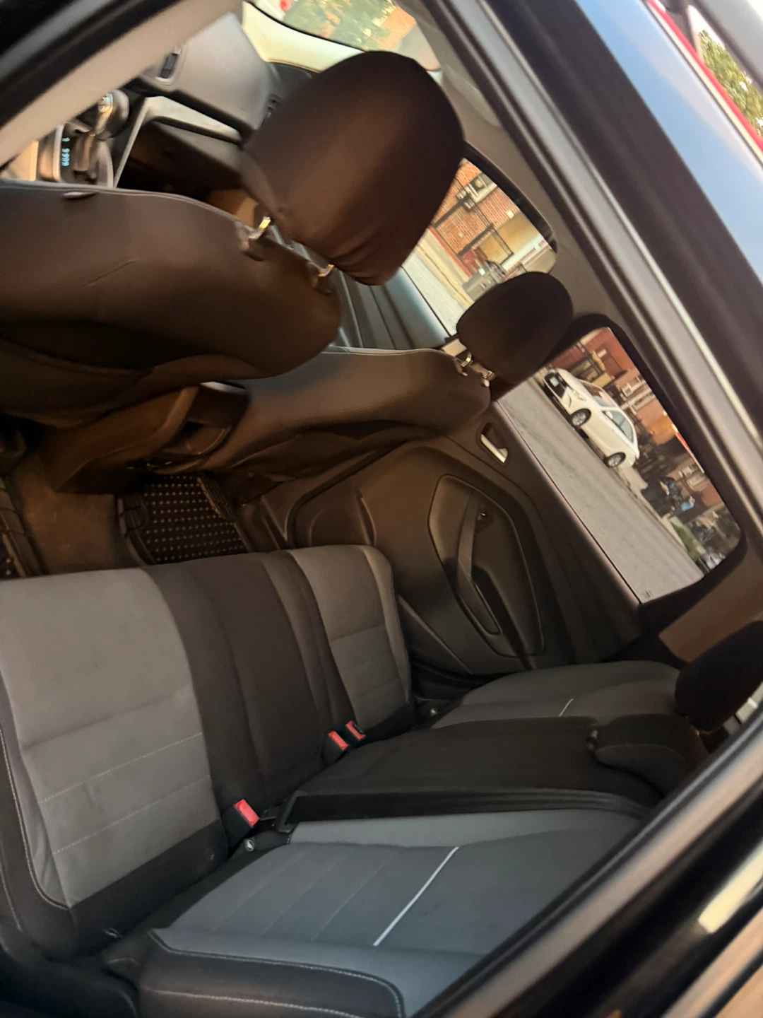 Ford Escape - photo 4